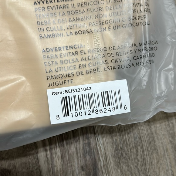 BÉIS sport duffle in beige NWT & still in original packaging (sold out online) - Picture 12 of 12